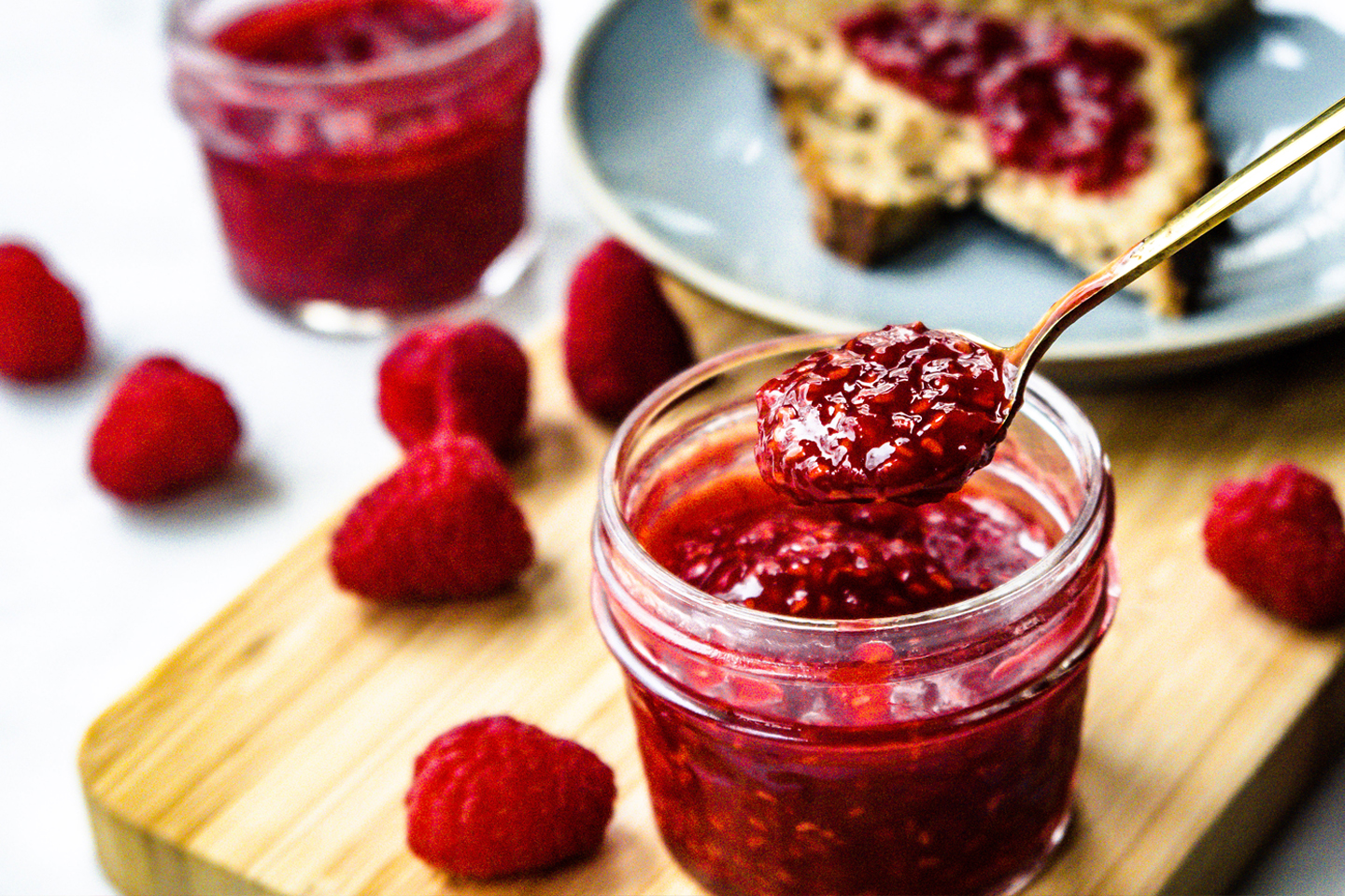 Quick & Easy Classic Raspberry Jam . Only 3 Ingredients !